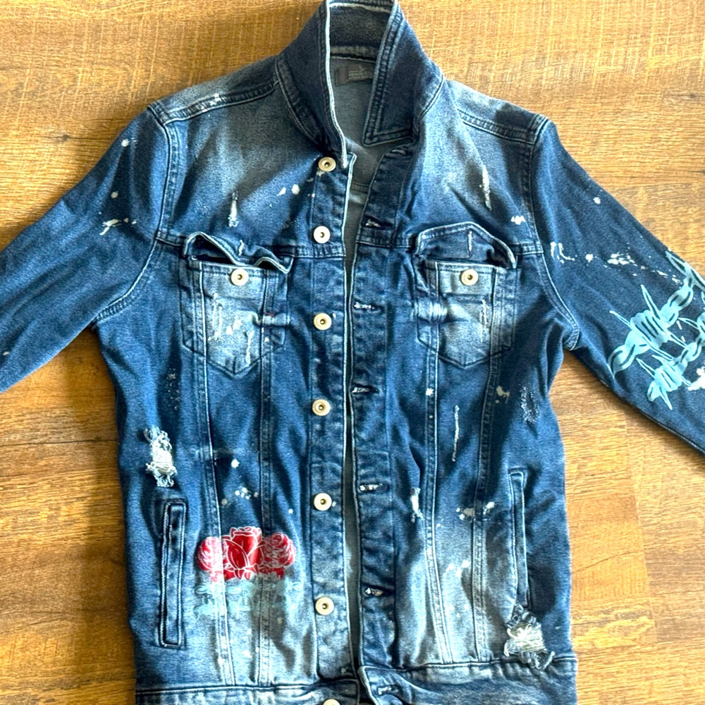 Men’s Distressed Denim Jacket